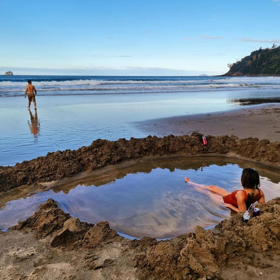 Adventurer'S Chest - Pohutukawa Hotel Hotwater Beach Exterior photo